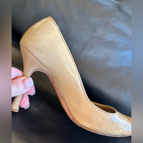 Nude Manolo Blahnik patent heels - Picture 9 of 12